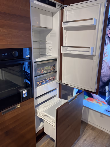 Massivholz-Küche Walden in Robinie